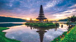 Indonesia & Australia Explorer Cruise: Singapore, Bali & Cairns (Azamara Pursuit)
