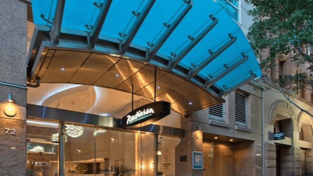 Radisson Hotel & Suites