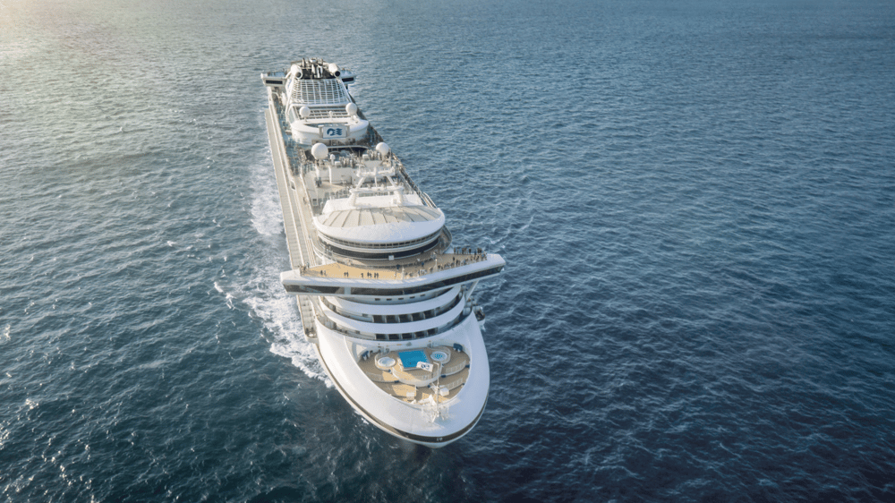 Sapphire Princess (pictured) and Sea Princess cruises available now for early booking and great bonuses.