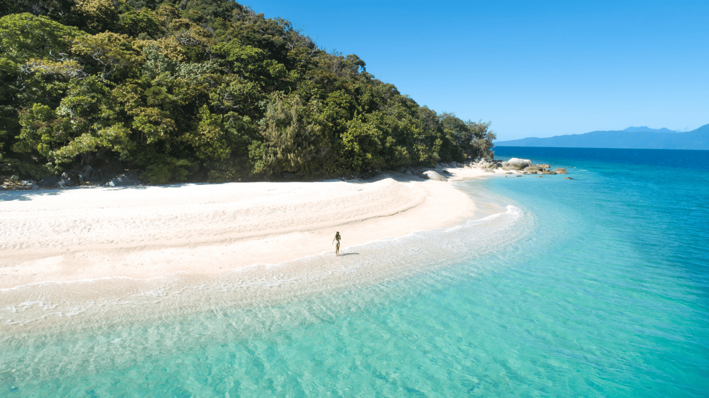 White sandy beaches on Fitzroy Island