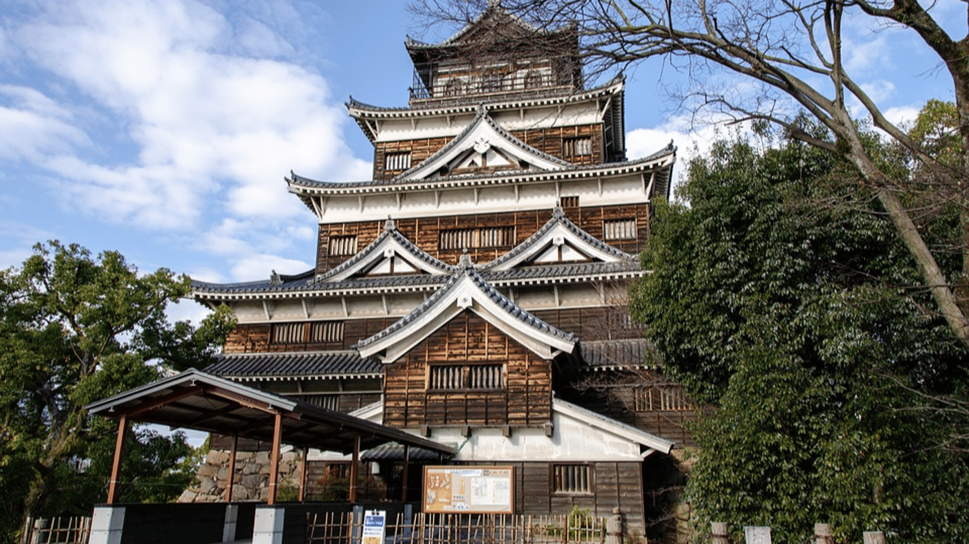 Visit Hiroshima Castle, Japan
