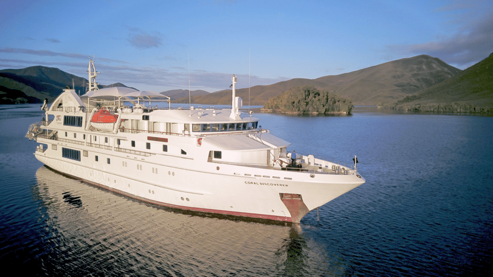 Travel on the Coral Discoverer
