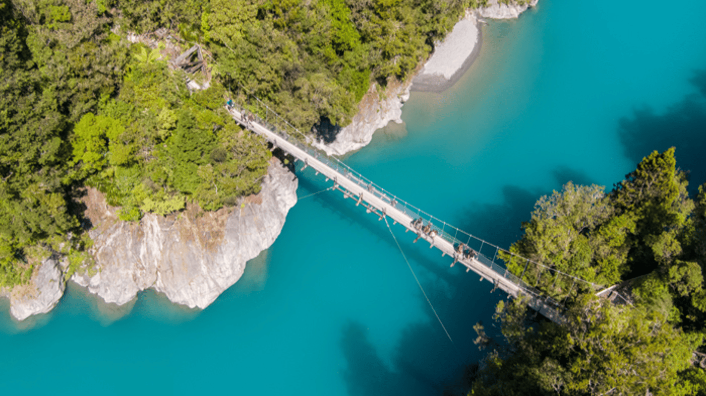 View the spectacular Hokitika Gorge