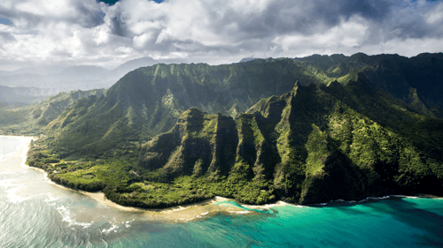Fall in love with Hawaii's enchanting beauty, as you call into Honolulu and Maui!