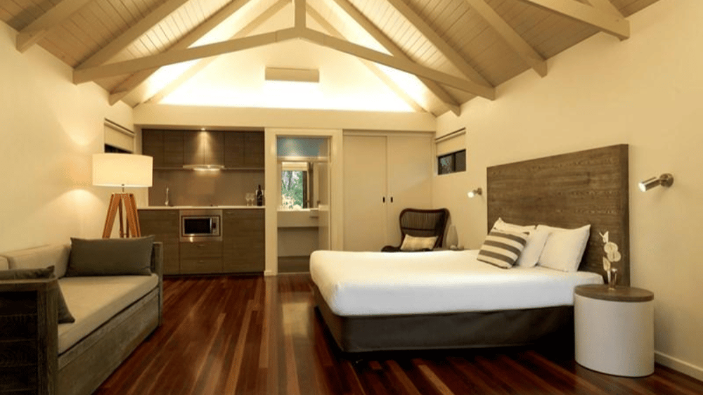 Each bungalow has every convenience you need to enjoy island life your own way, including a kitchenette, bar fridge, microwave and tea and coffee making facilities.