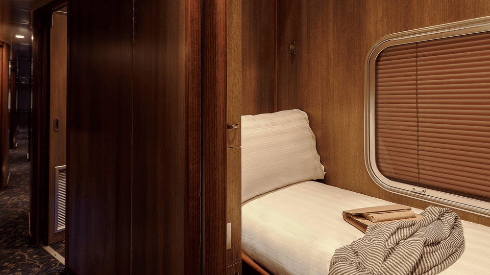 Gold Single Cabin