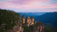 En-route to Mudgee be sure to stop off and view the Three Sisters