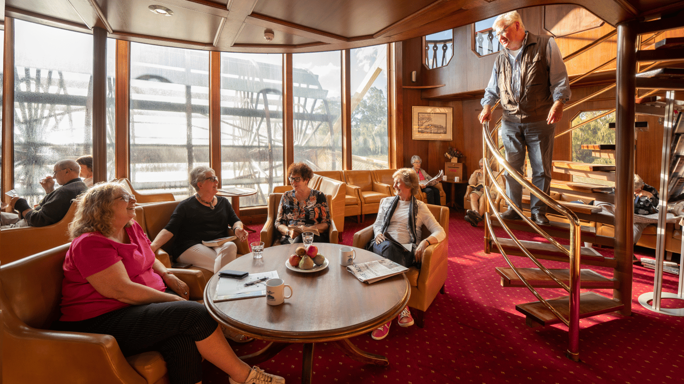Mingle with your fellow travellers for pre-dinner drinks