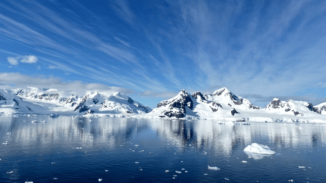 Highlights of Antarctica: All-Inclusive Expedition Cruise