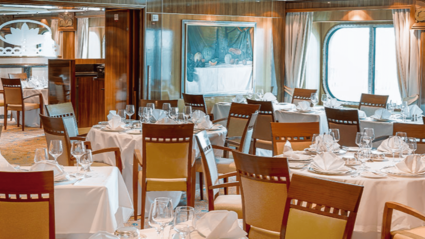 QM2 Restaurant