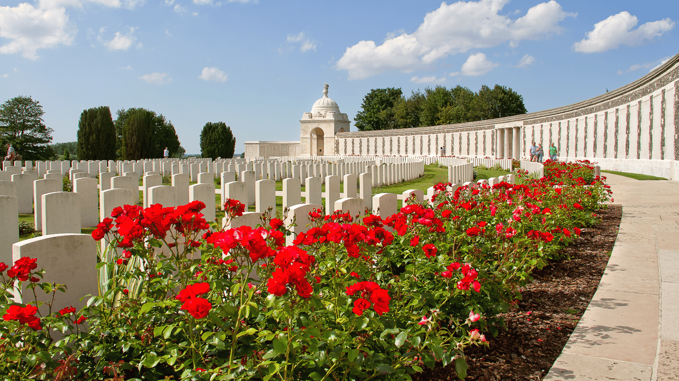 Tyne Cot, Resting place of 11,900 servicemen