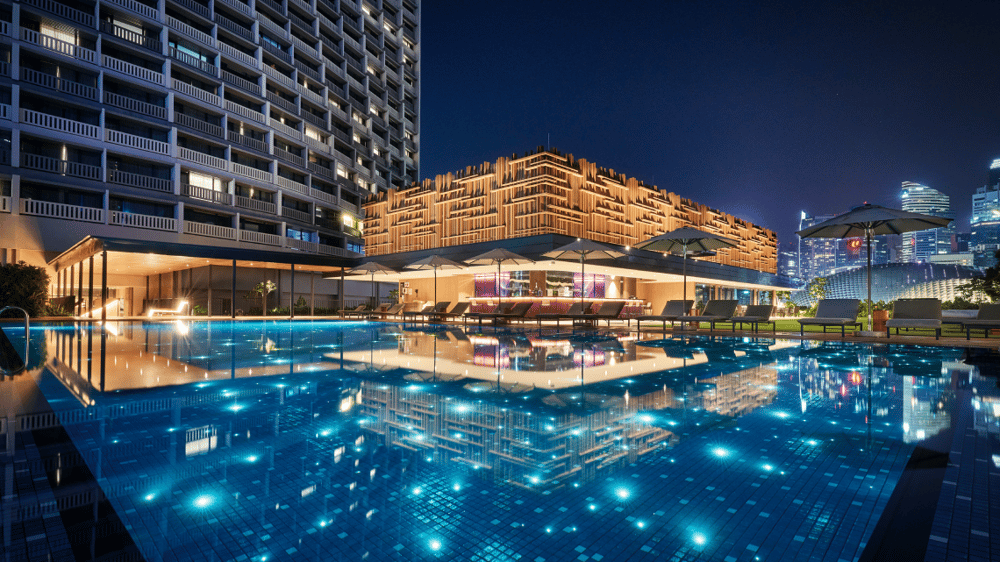 Swimming pool 