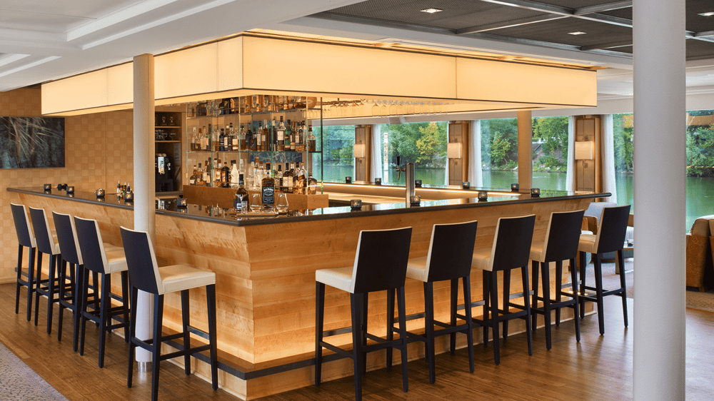 Lounge Bar
