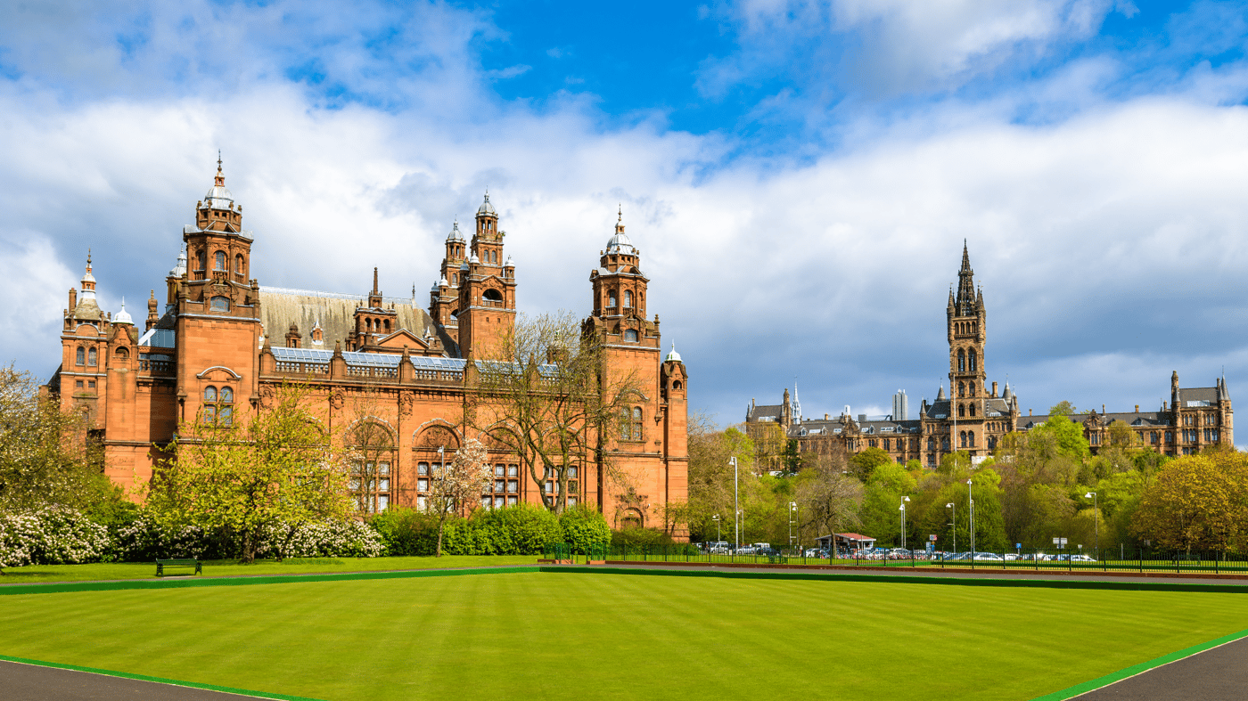 Enjoy the beautiful architecture of Glasgow, United Kingdom