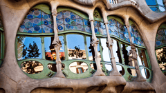 Barceleona Casa Batllo Gaudi closeup 