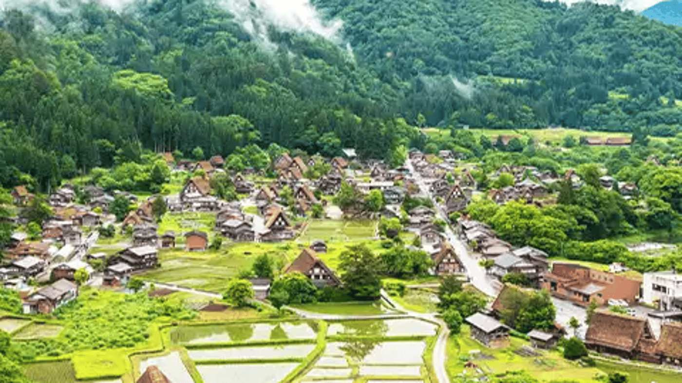 Shirakawago - Explore Shirakawago, a UNESCO World Heritage site known for its unusual architectural style.