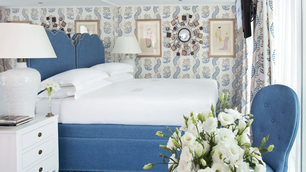 Suite, River Queen 