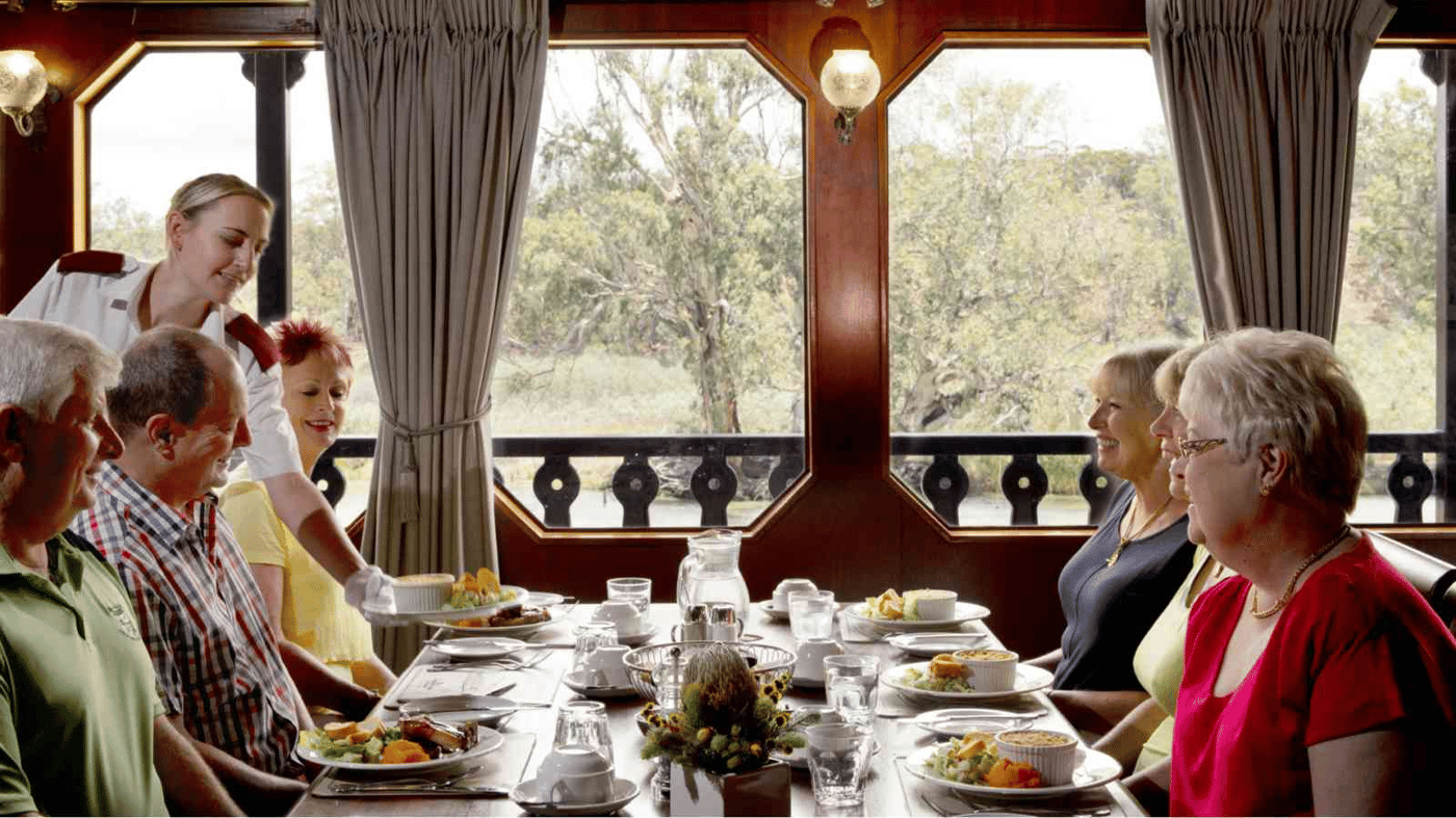 Dinning on the Murray Princess
