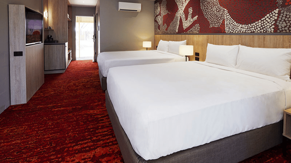 Outback Hotel & Lodge