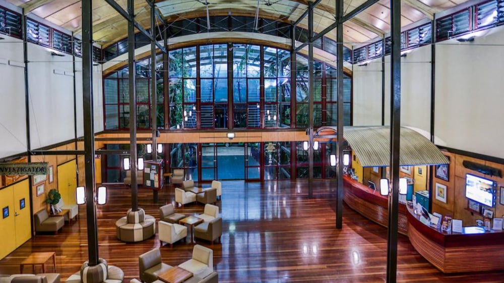 Kingfisher Bay Resort - Lobby 