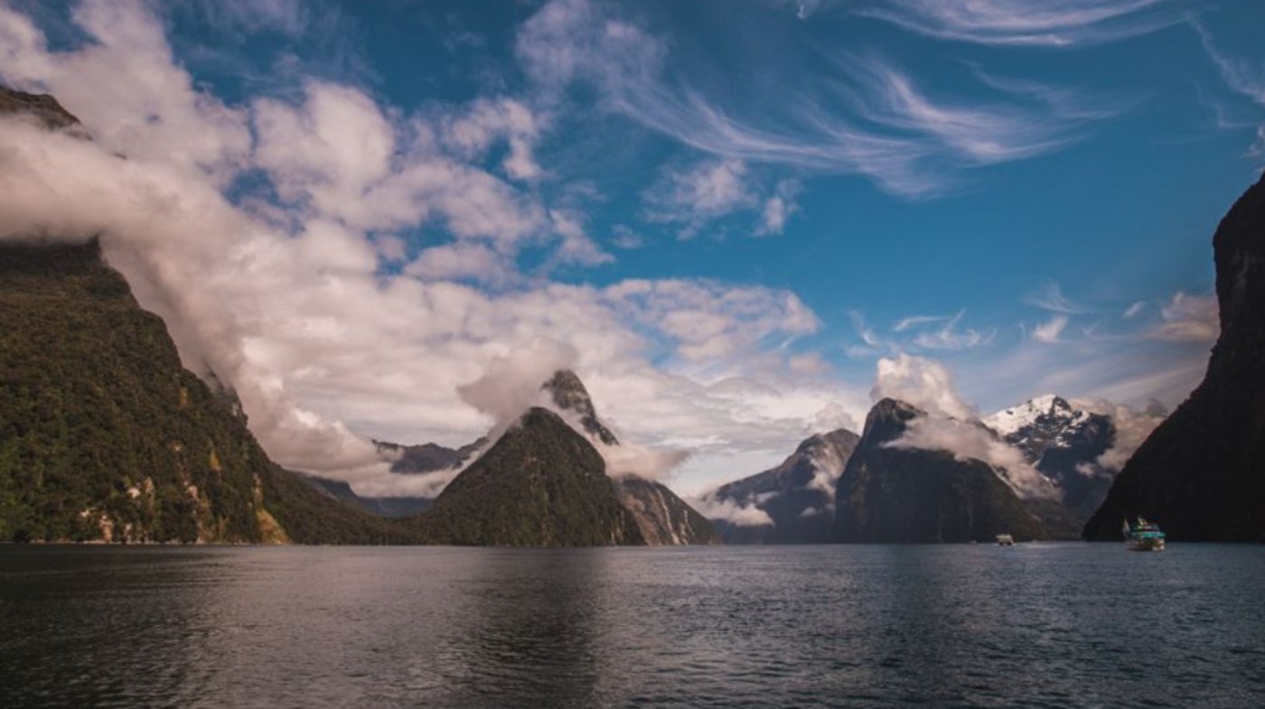 Cruising Fiordland National Park