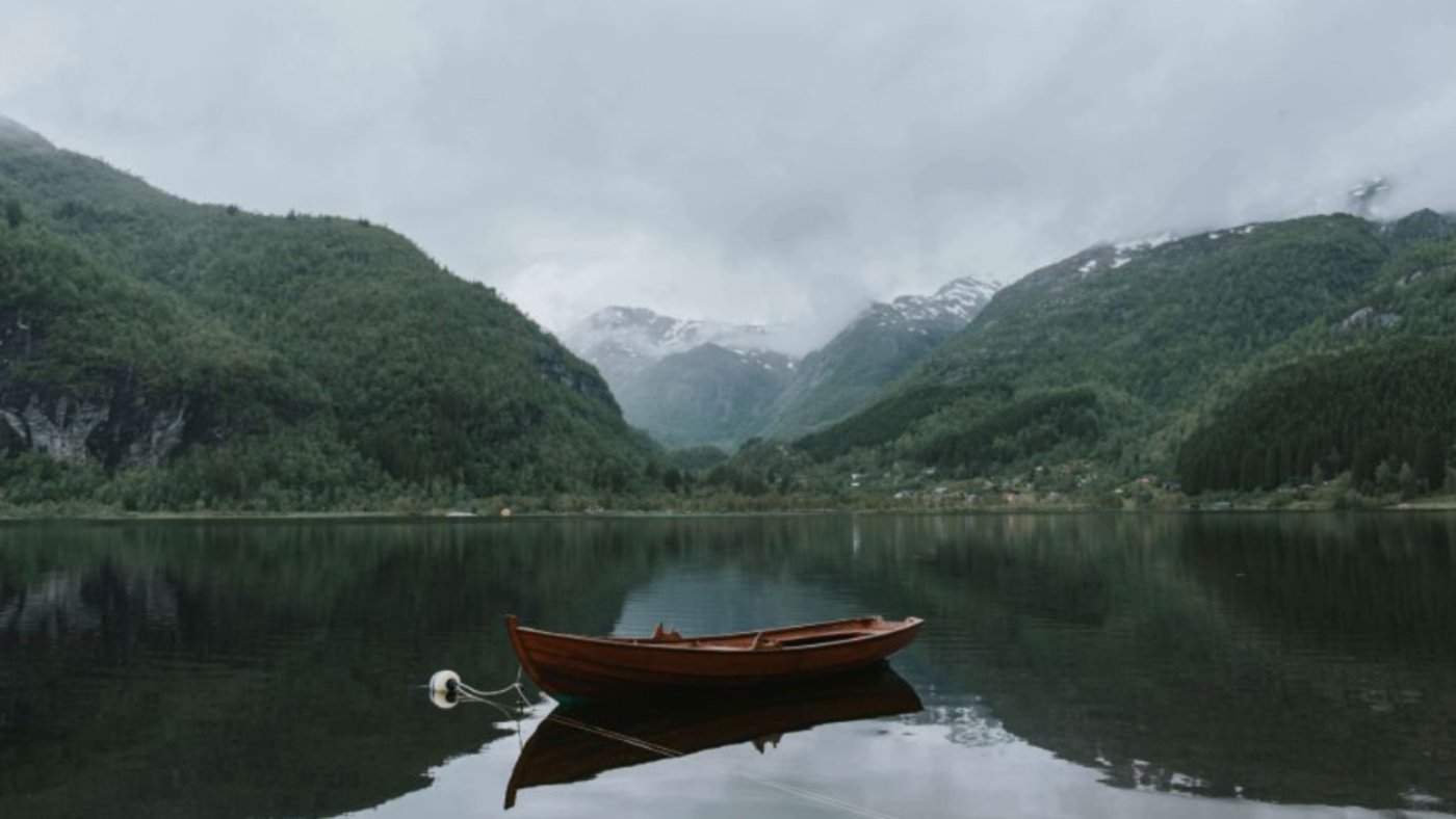  Hardangerfjord (Scenic Cruising)