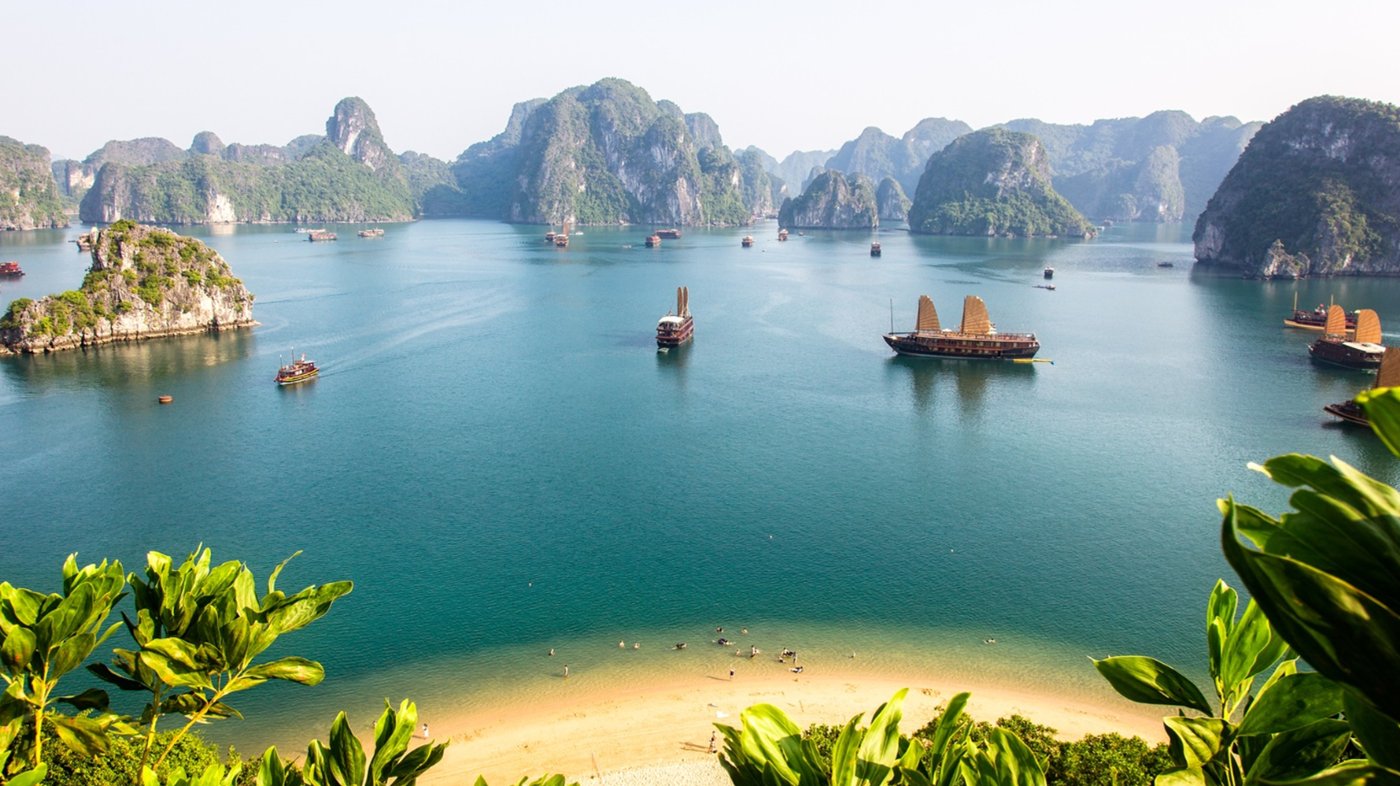  Halong Bay - Vietnam 