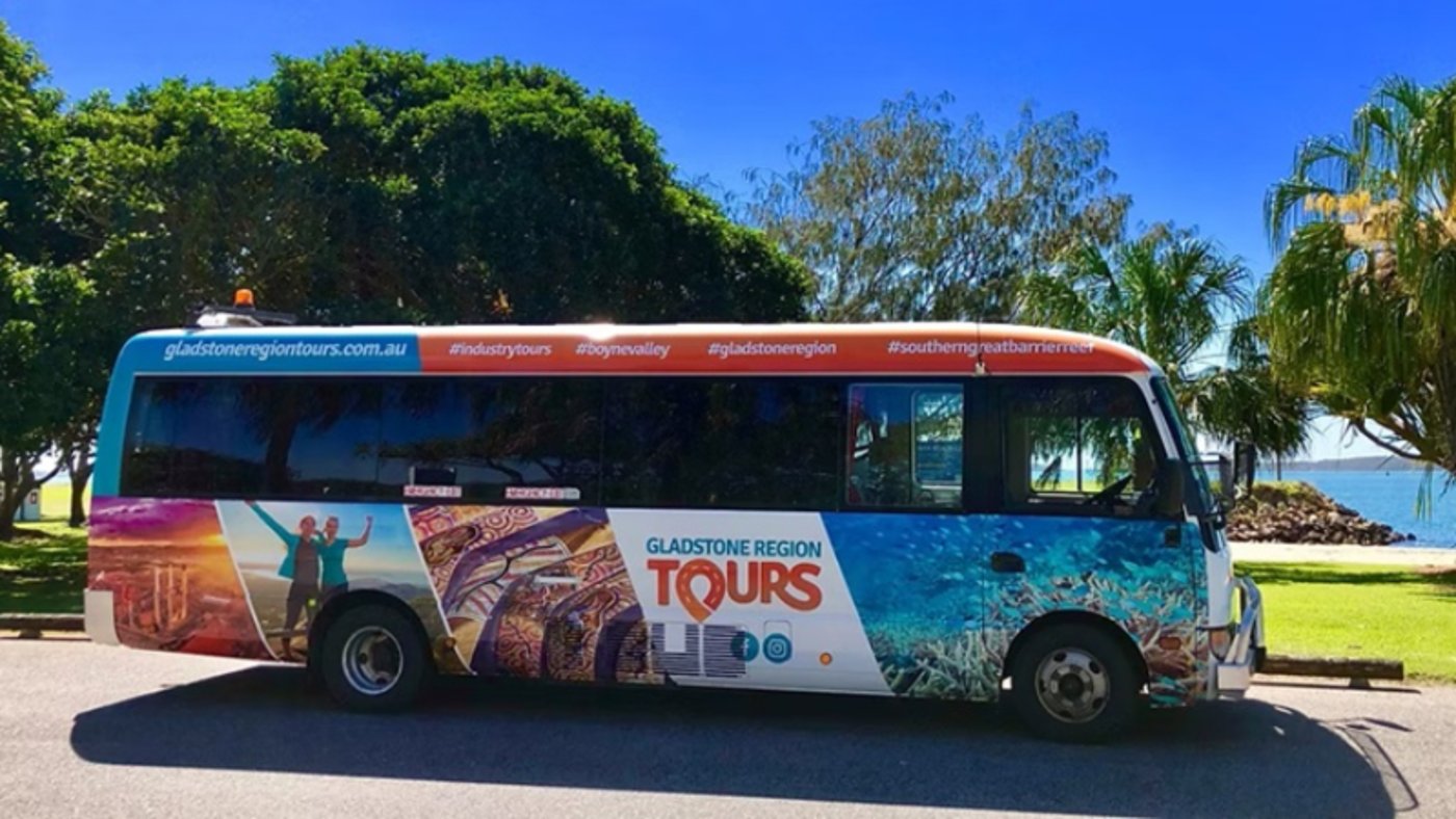 Stay in 4 star accommodation + tour in coach comfort