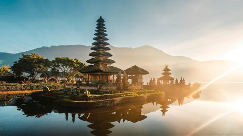 Luxury Vietnam Rail Adventure & All-Inclusive Celebrity Voyage