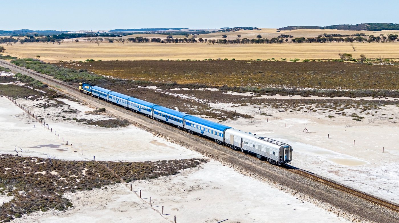The Overland - Dry Salt Lake, South Australia 