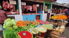 Antananarivo local market, Madagascar by Annelieke Huijgens