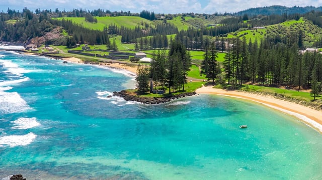 Celebrate Christmas on Norfolk Island - Escorted Tour